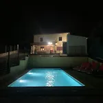 Casa De Piedra, A Lameira *