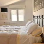Casa De Piedra, A Lameira بيت للعطل آكورونيا