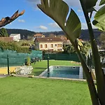 Casa De Piedra, A Lameira آكورونيا