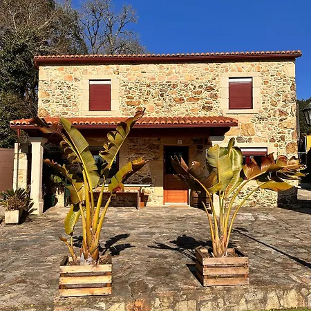 Casa De Piedra, A Lameira * آكورونيا