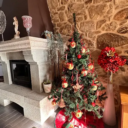 Casa De Piedra, A Lameira آكورونيا