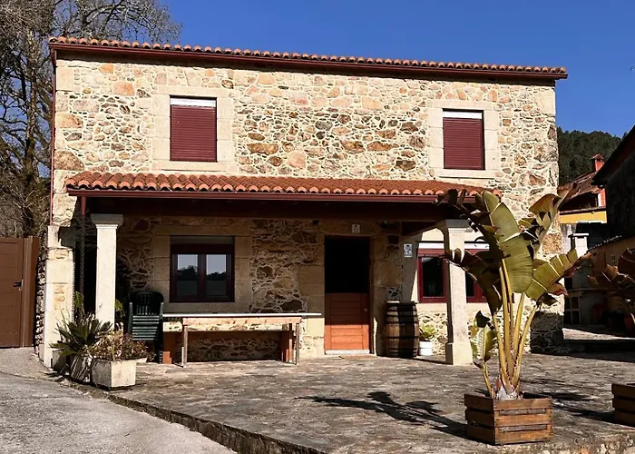 Casa De Piedra, A Lameira * A Coruna