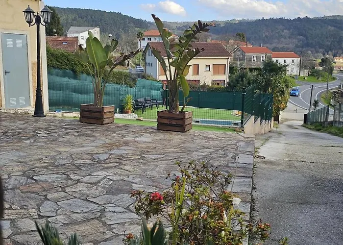 Casa De Piedra, A Lameira *