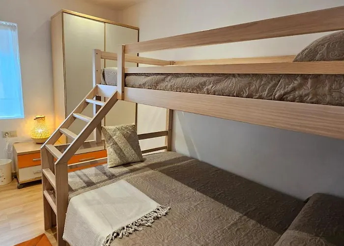 Holiday home Casa De Piedra, A Lameira *